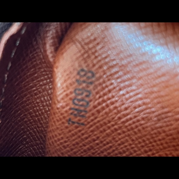 Sold on FB Amazon - Picture 5 of 5